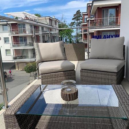 Apartament Nadmorski Z Basenem Klifowa Rewal Kültér fotó