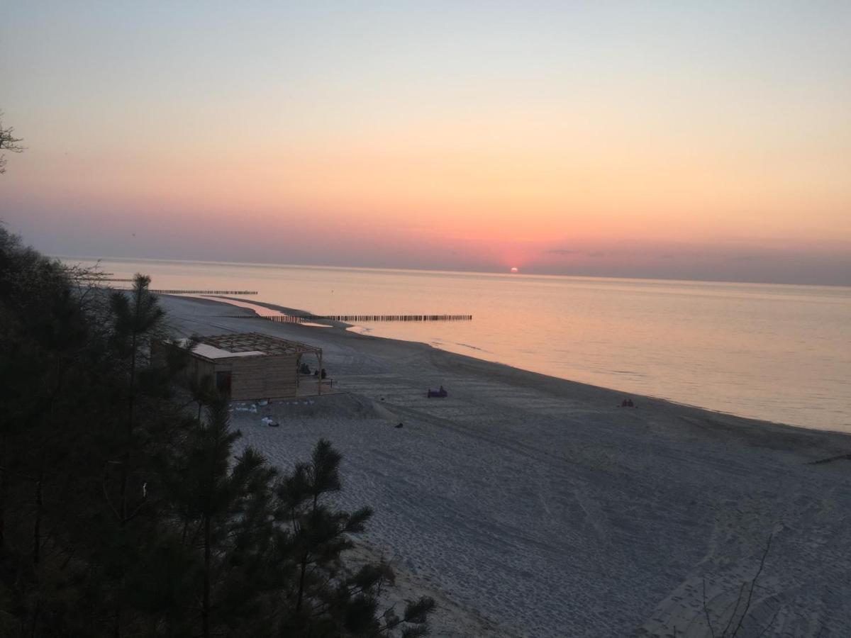 Apartament Nadmorski Z Basenem Klifowa Rewal Kültér fotó