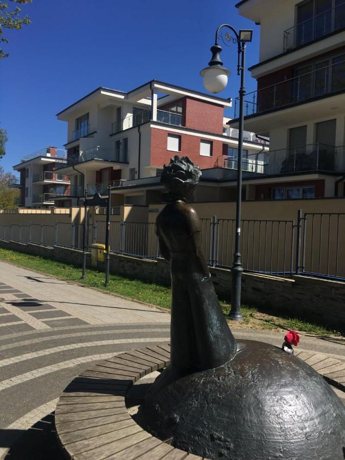 Apartament Nadmorski Z Basenem Klifowa Rewal Kültér fotó