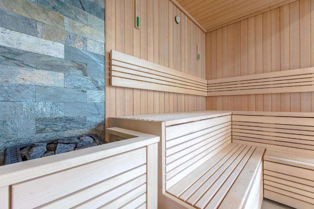 Apartament Nadmorski Z Basenem Klifowa Rewal Kültér fotó